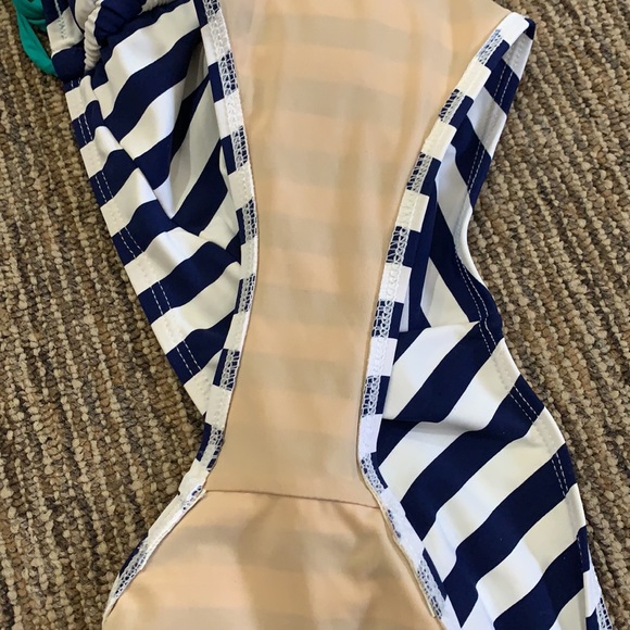 TART HERA Crisscross One-Piece Suit Small - Picture 6 of 7